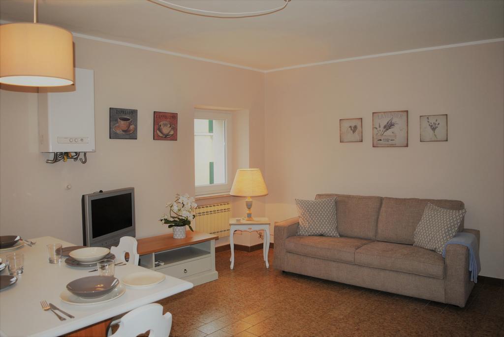 Appartamenti Del Borgo การ์ดา ภายนอก รูปภาพ