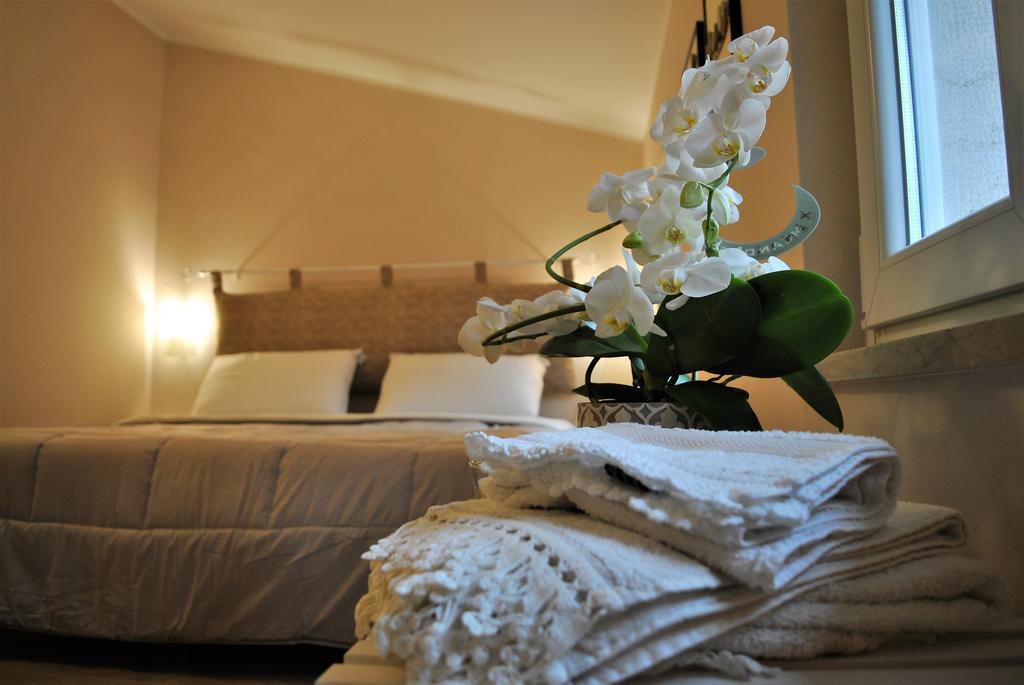 Appartamenti Del Borgo การ์ดา ภายนอก รูปภาพ